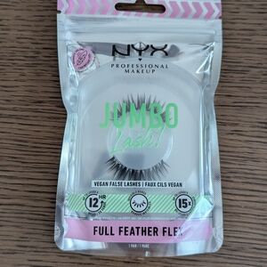 FREE WITH $25+ PURCHASE! NYX Black Lashes Full Feather Effect